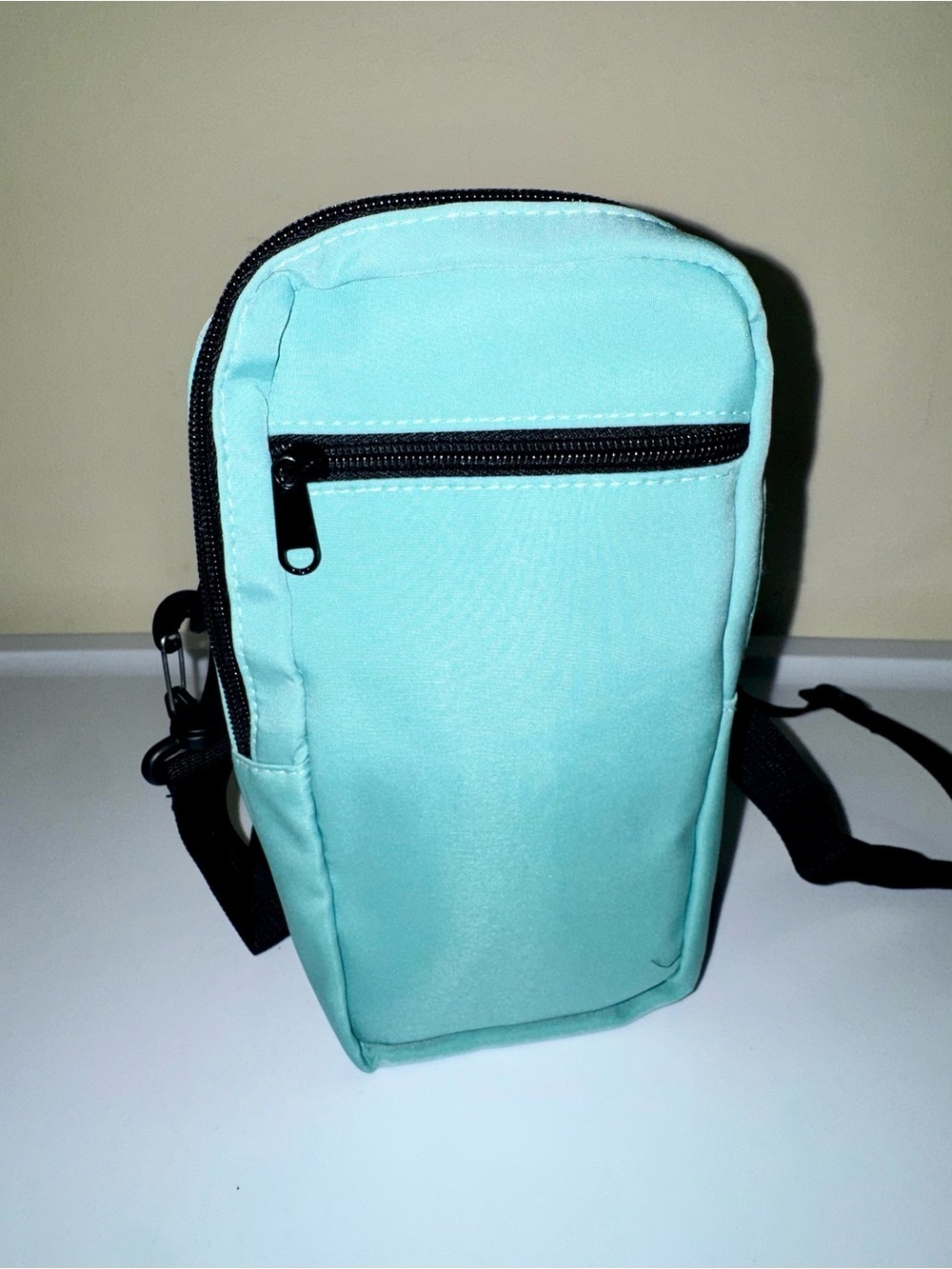 NWOT Aqua Drawstring Water Bottle Carrier with Straps - Picture 9 of 11